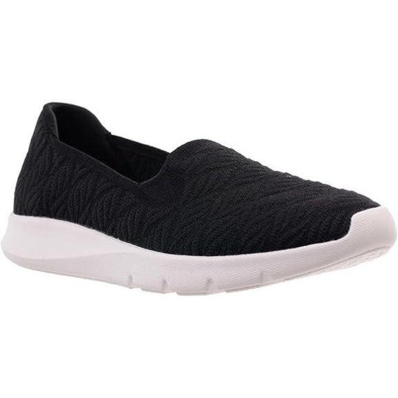 REVITALIGN Shoes - Revitalign Womens Size 7B Comfort Stretch Wave Sneakers Breathable Slip-On Black